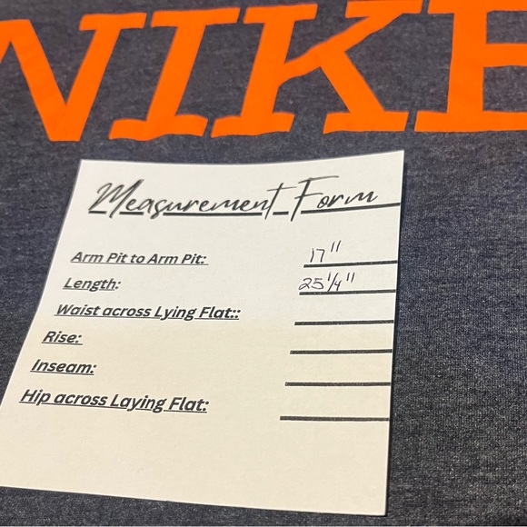 Nike V-Neck Tee-Shirt - Picture 6 of 6